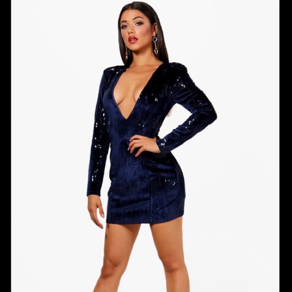 Boohoo Dresses & Skirts - BOOHOO Plunge Neck Velvet Sequin Bodycon Dress